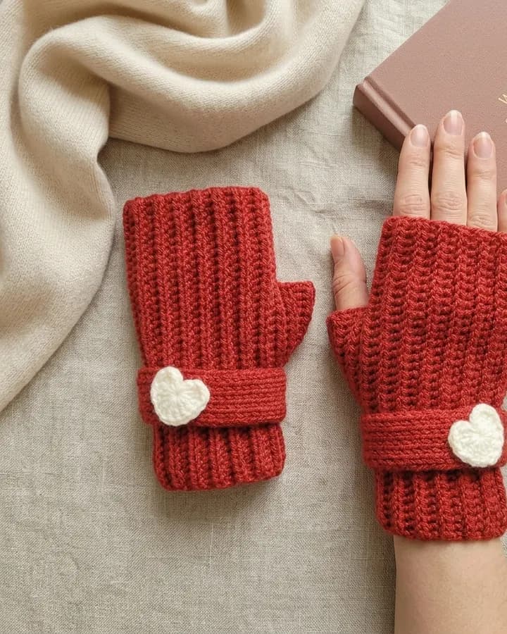 PureHeart Ribbed Fingerless Gloves crochet pattern, photo 1